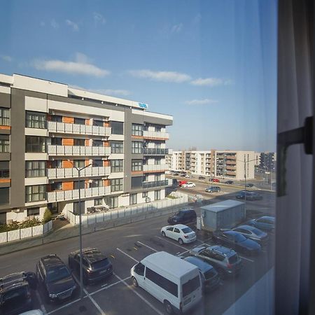Retreat To A Stylish Home At West Residence Oradea Exterior photo