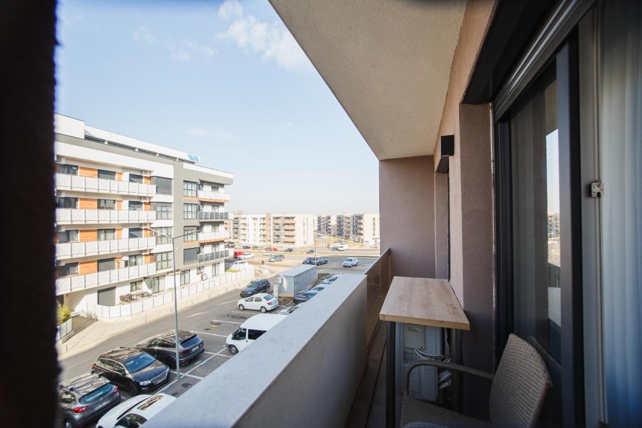 Retreat To A Stylish Home At West Residence Oradea Exterior photo
