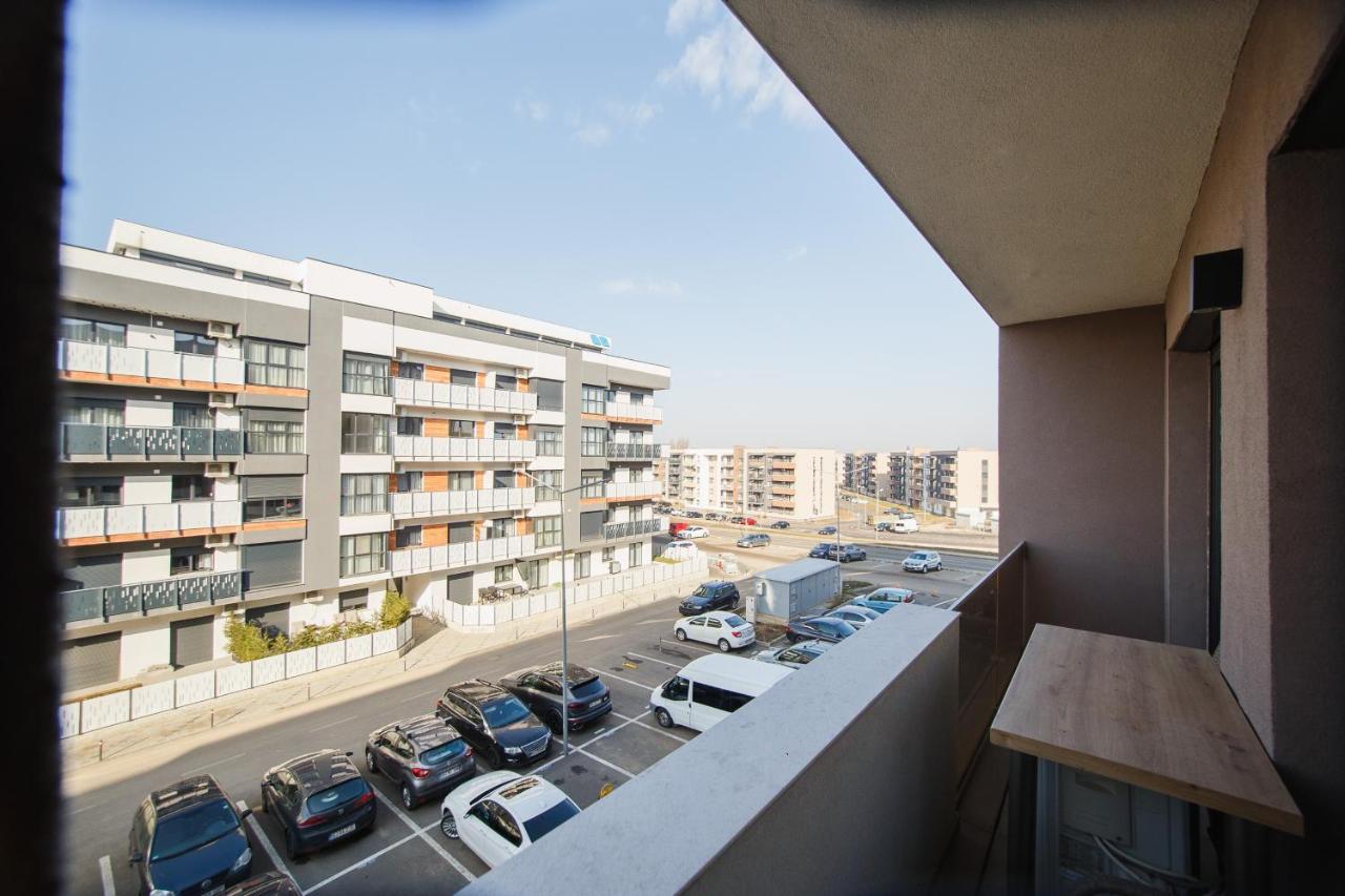 Retreat To A Stylish Home At West Residence Oradea Exterior photo